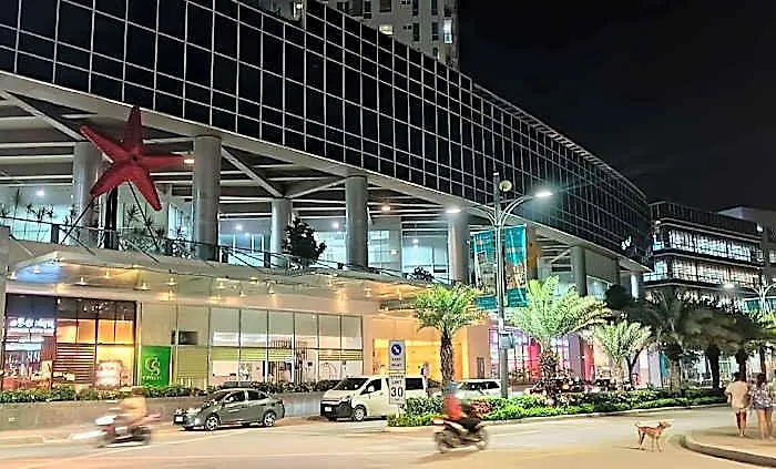8 Newtown Boulevard By Flow 8 Suites 2* Lapu-Lapu City