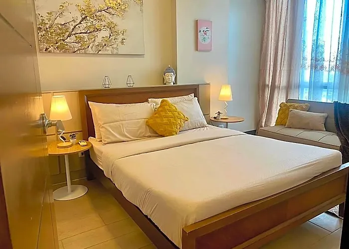 8 Newtown Boulevard By Flow 8 Suites Hotell Lapu-Lapu City