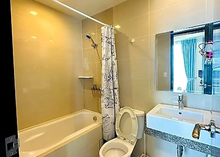 8 Newtown Boulevard By Flow 8 Suites Lapu-Lapu City