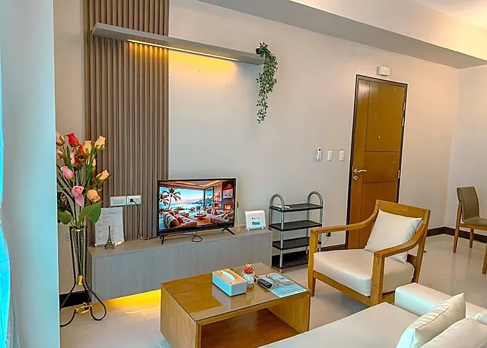 Hotell 8 Newtown Boulevard By Flow 8 Suites Lapu-Lapu City
