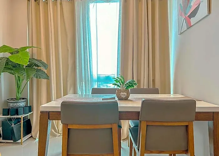 8 Newtown Boulevard By Flow 8 Suites Lapu-Lapu City