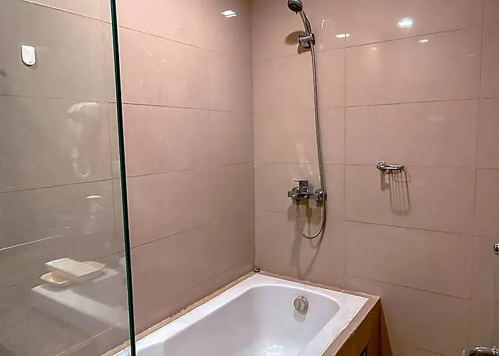 8 Newtown Boulevard By Flow 8 Suites