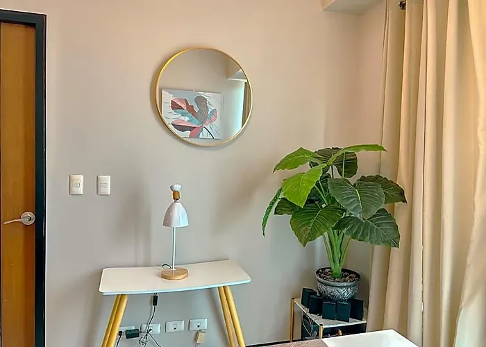 8 Newtown Boulevard By Flow 8 Suites Lapu-Lapu City
