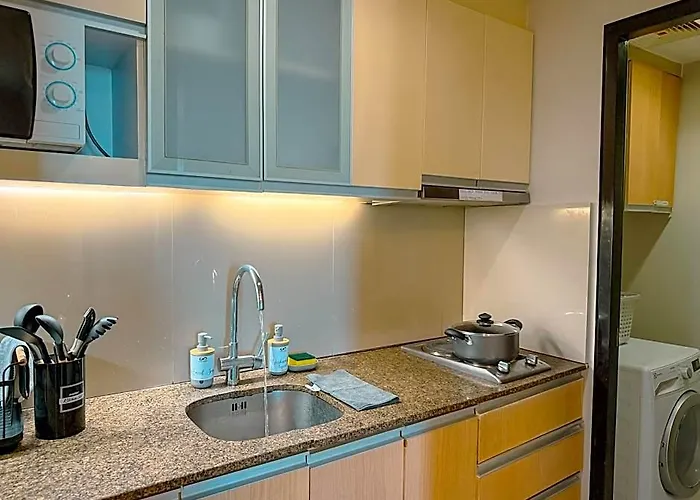 8 Newtown Boulevard By Flow 8 Suites Hotell Lapu-Lapu City